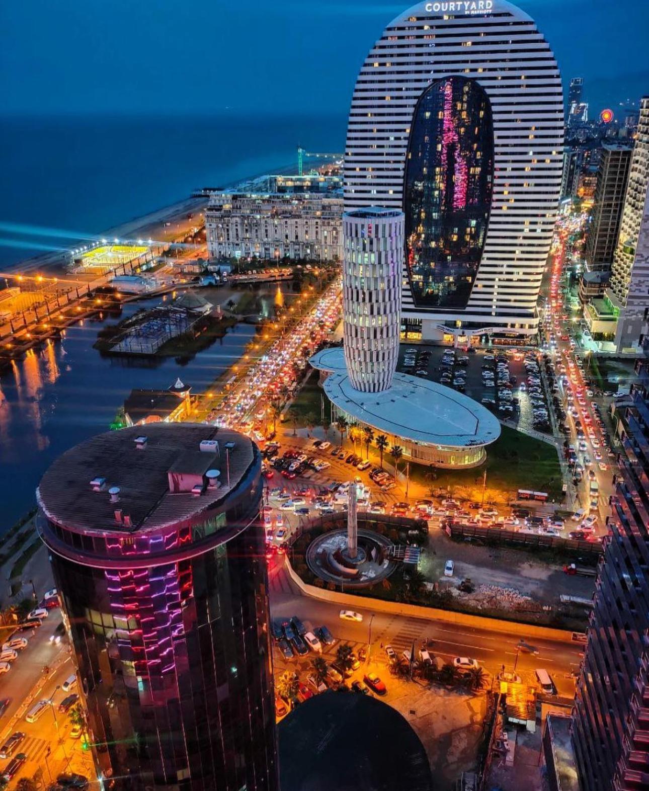 Orbi City Aparthotel Batumi Exterior photo